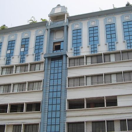 Vishwaratna Hotel Guwahati Buitenkant foto