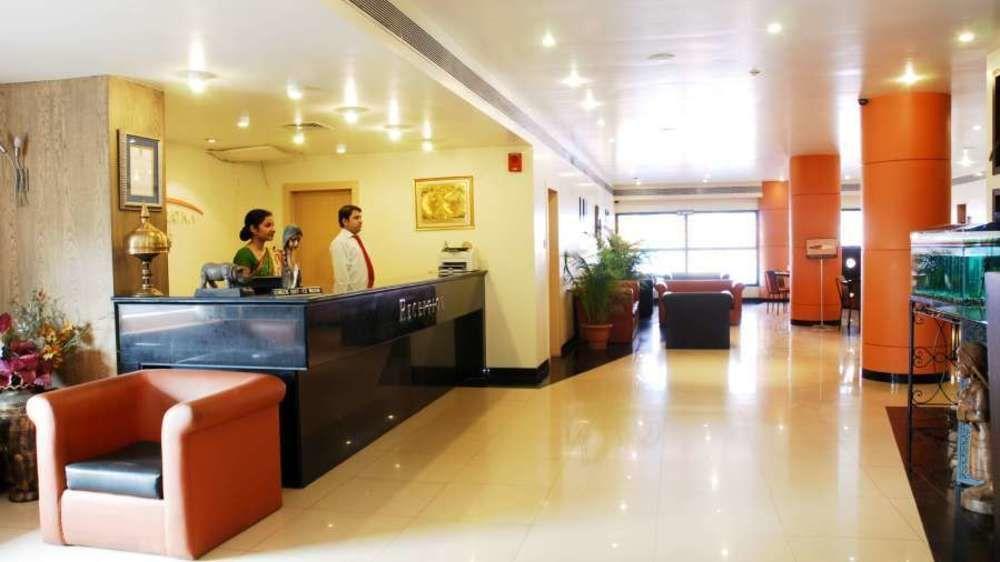 Vishwaratna Hotel Guwahati Buitenkant foto