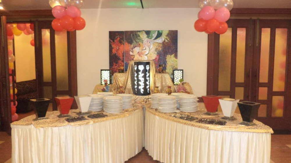 Vishwaratna Hotel Guwahati Buitenkant foto